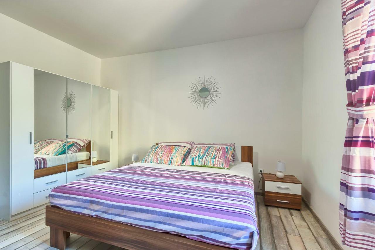 Apartment Amfiteatar Moris PUY Eksteriør bilde